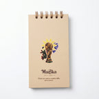 Libreta de notas CDMX 2026 vertical con arillo metálico superior, tapa dura mate y elástico
