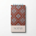 Libreta de notas Tejido Rojo vertical con arillo metálico superior, tapa dura mate y elástico